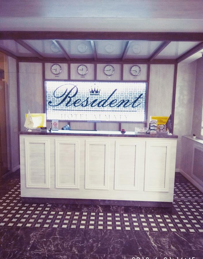 Resident Hotel Алматы Экстерьер фото